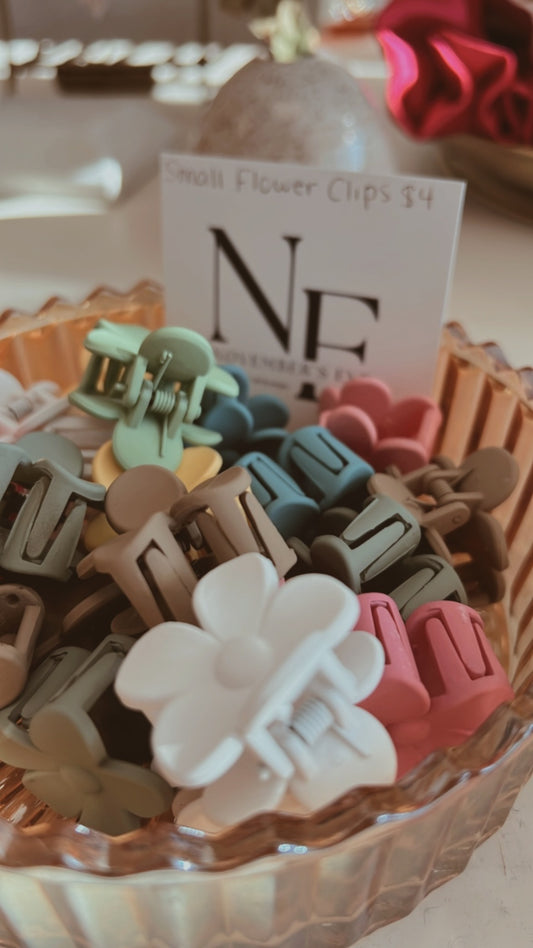 Small Flower Clip