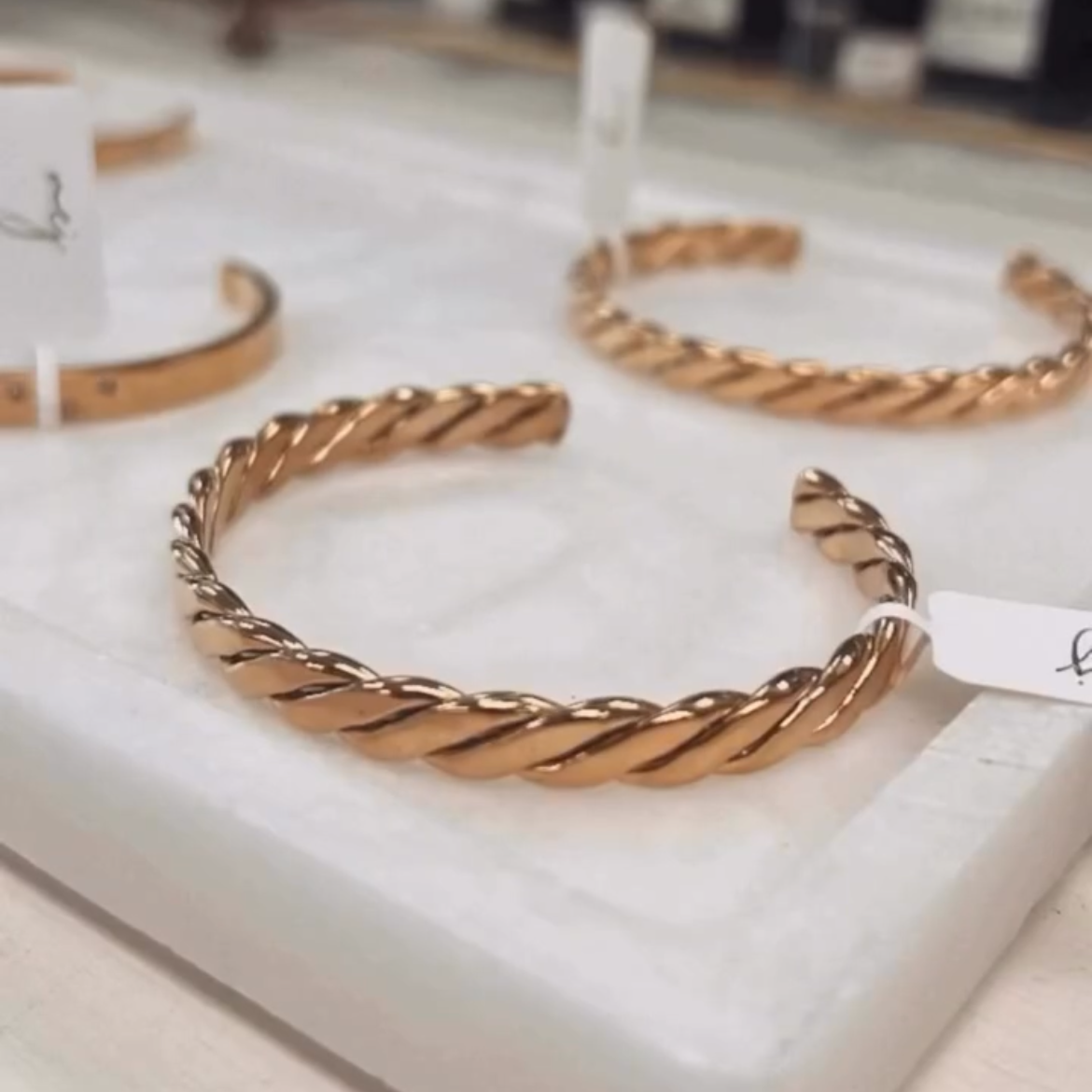 Twist Cuff (Pre-Order)