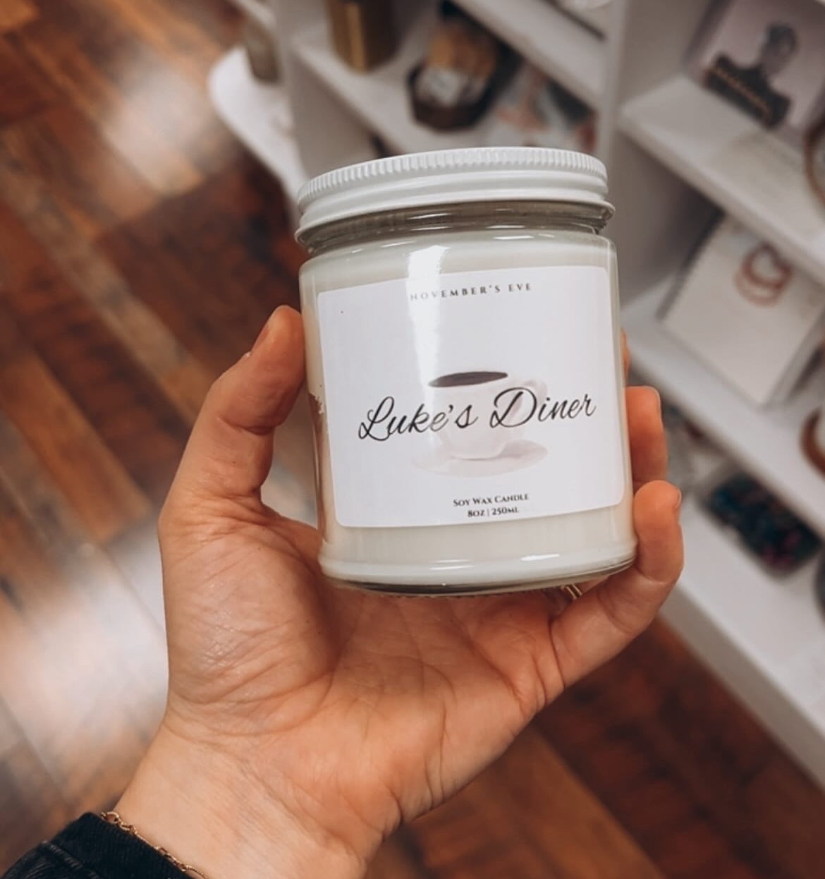 Luke's Diner Candle