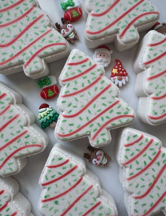 WHITE CHRISTMAS TREE CAKE BATH BOMB W/ TOY